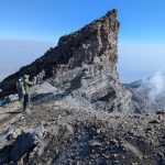 TREKKING MOUNT MERU TANZANIA